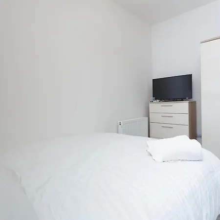 Apartment Select Service *
