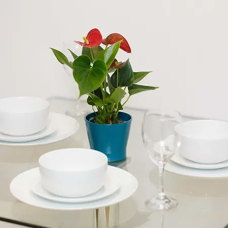 Select Service Apartment