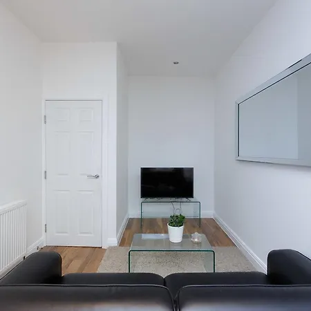 Select Service Apartment *